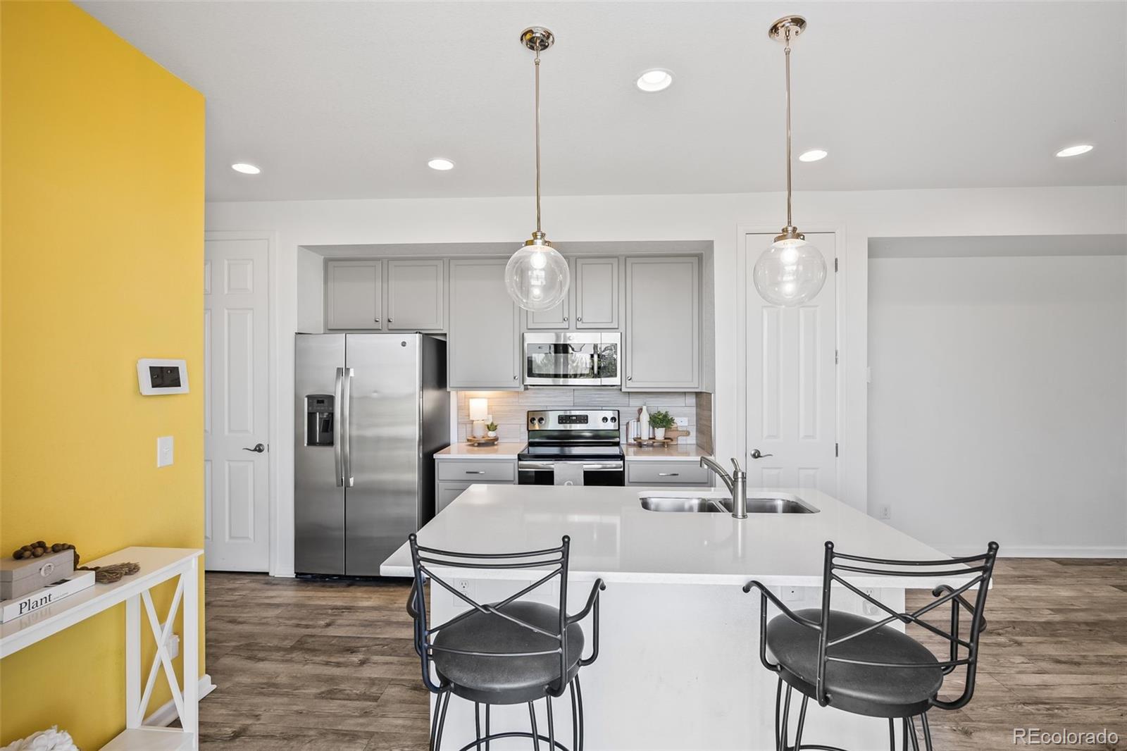 MLS Image #13 for 23633 e 5th drive,aurora, Colorado