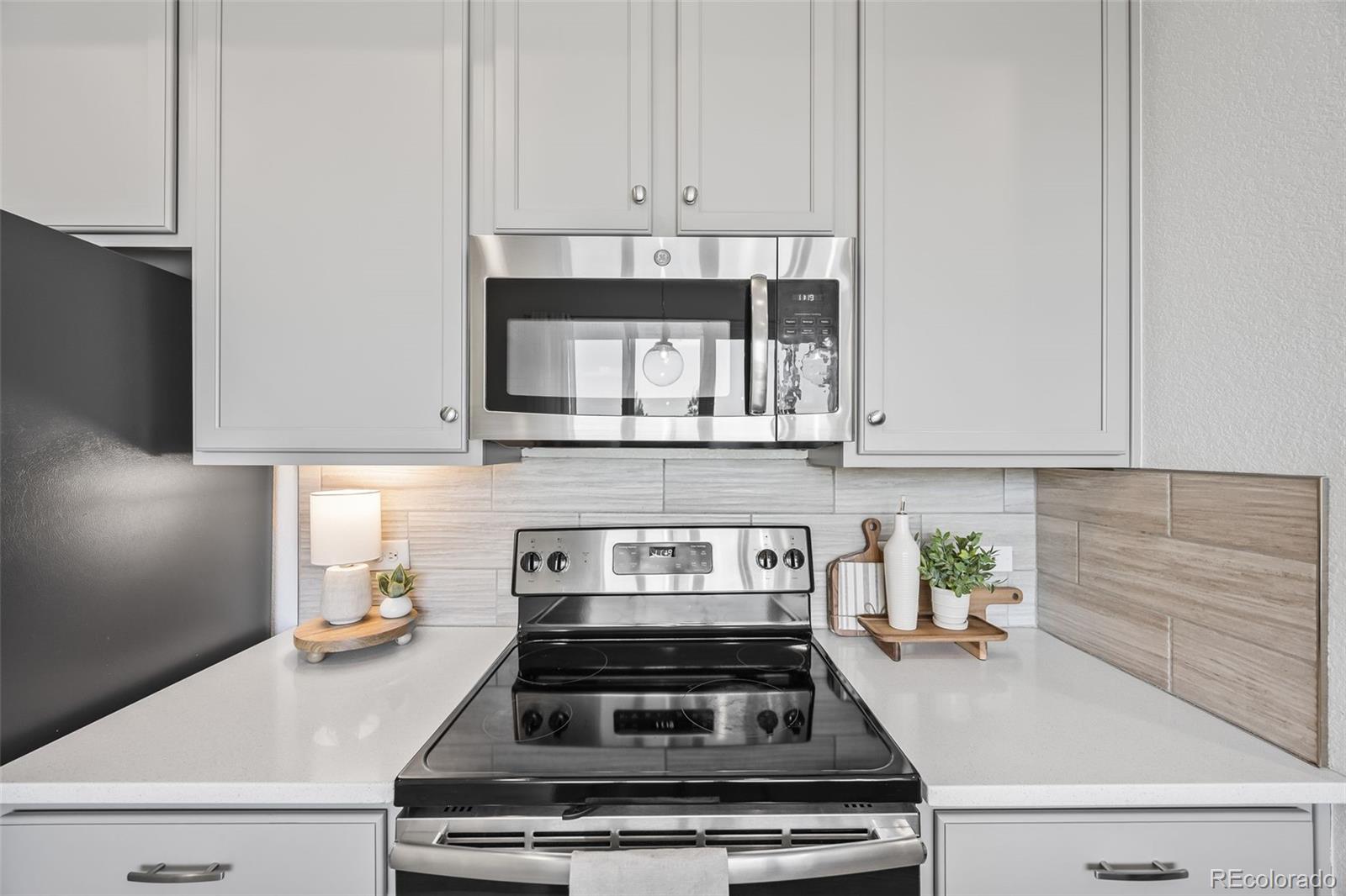 MLS Image #15 for 23633 e 5th drive,aurora, Colorado