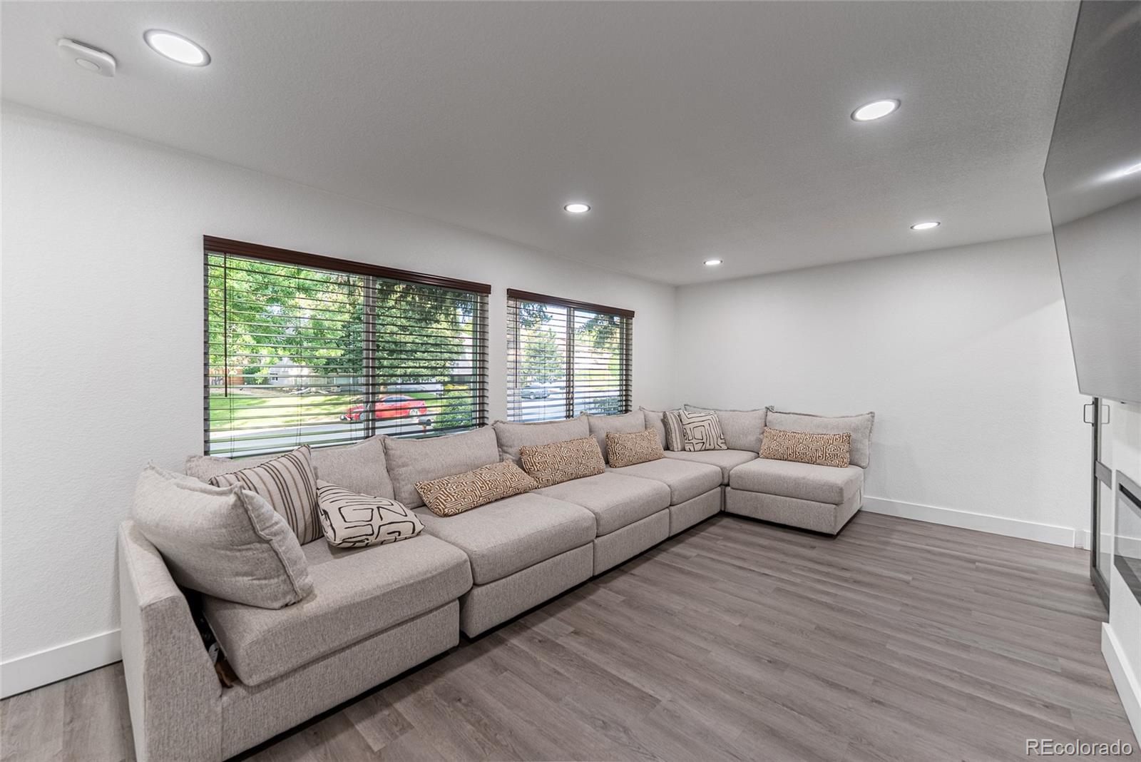 MLS Image #10 for 7302 e bates drive,denver, Colorado