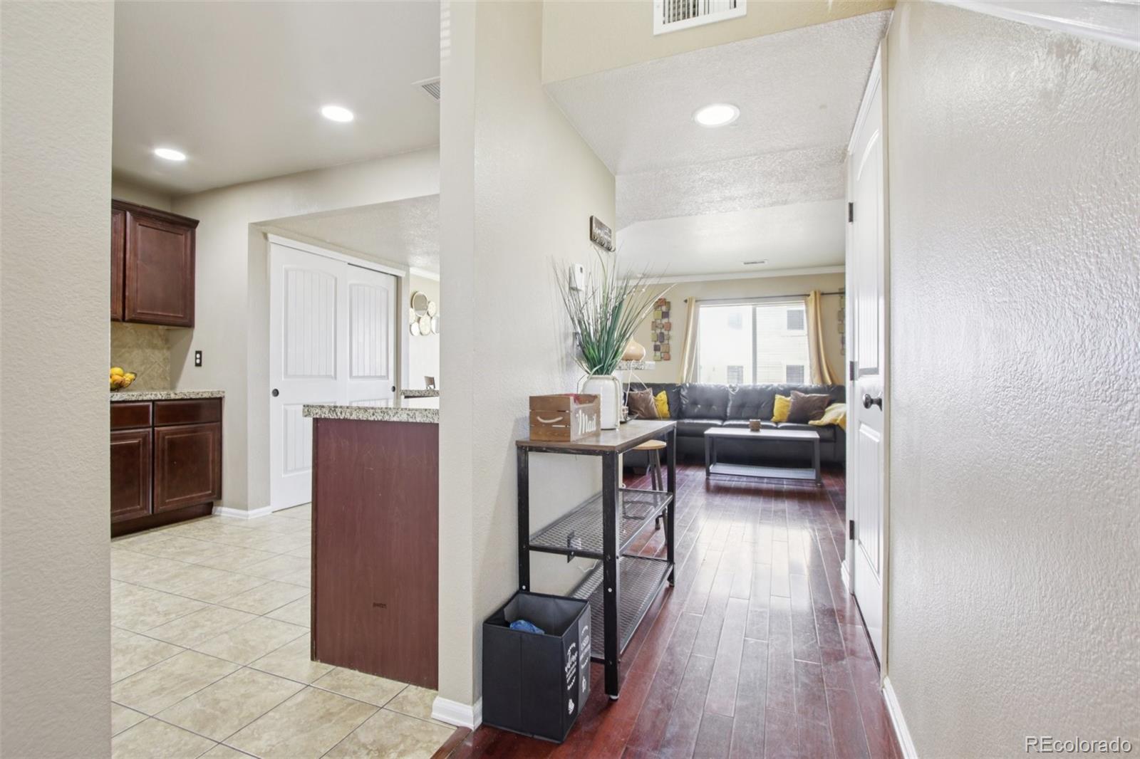 MLS Image #4 for 5888  biscay street,denver, Colorado