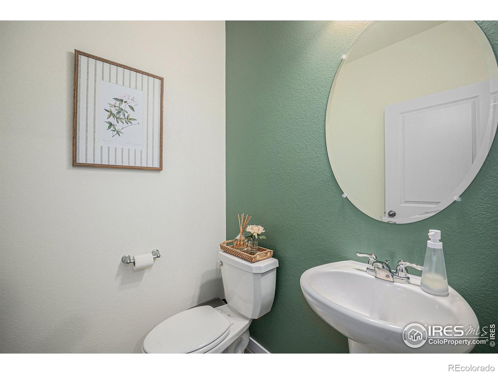 MLS Image #5 for 7415 e 158th place,thornton, Colorado