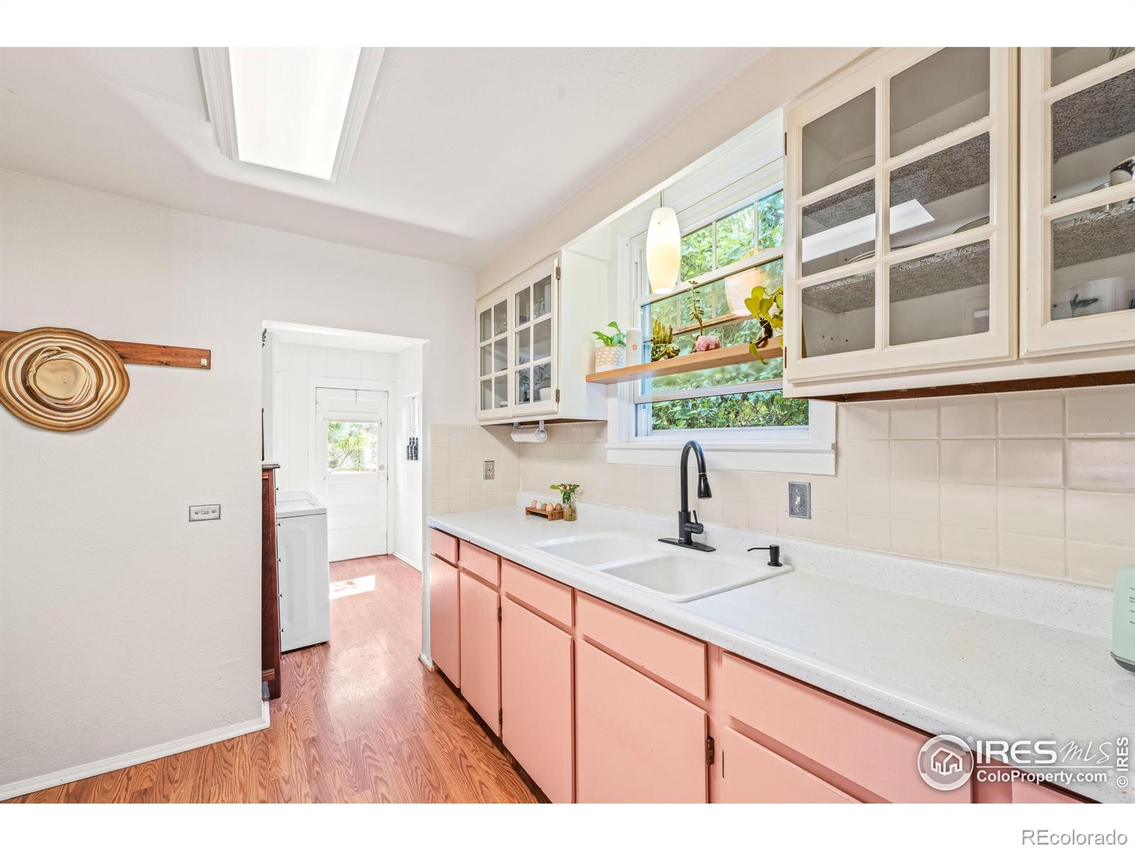 MLS Image #12 for 940  gay street,longmont, Colorado