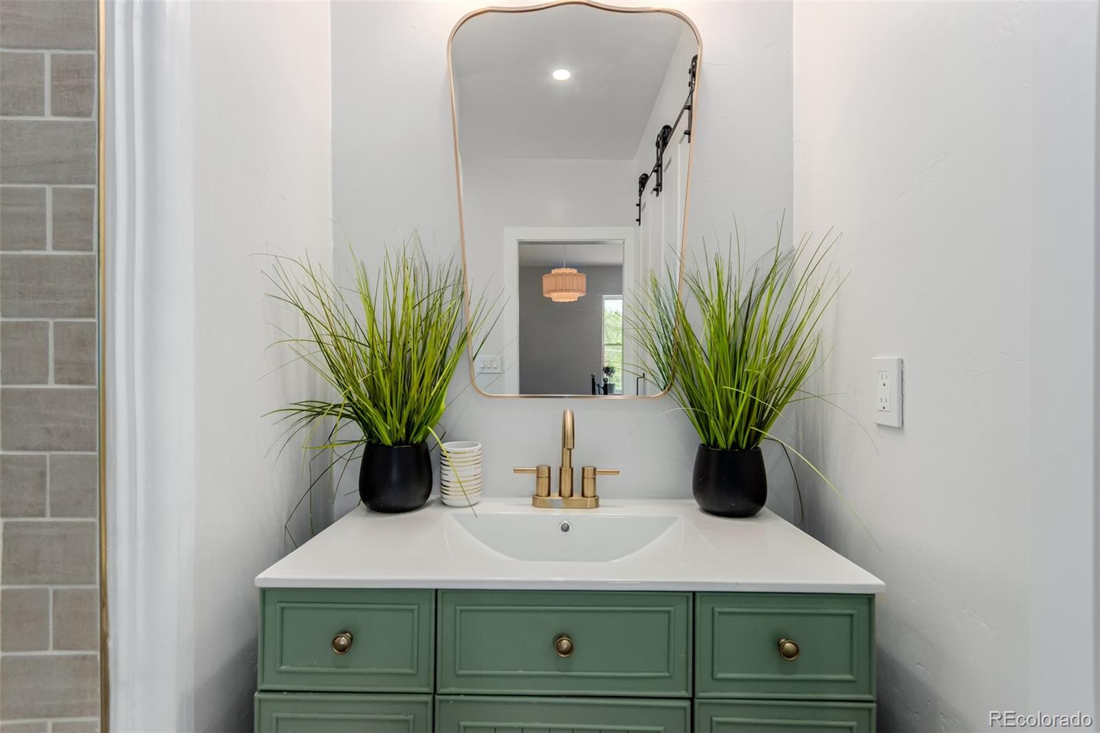 MLS Image #29 for 95 w byers place,denver, Colorado