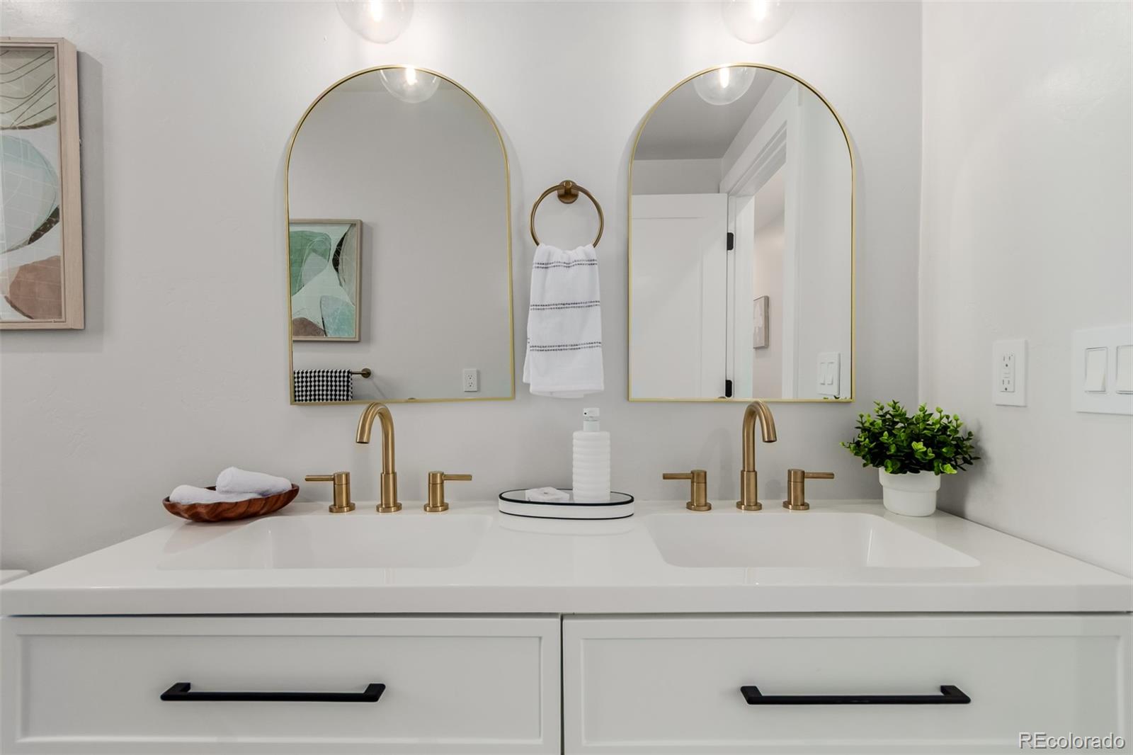 MLS Image #38 for 95 w byers place,denver, Colorado