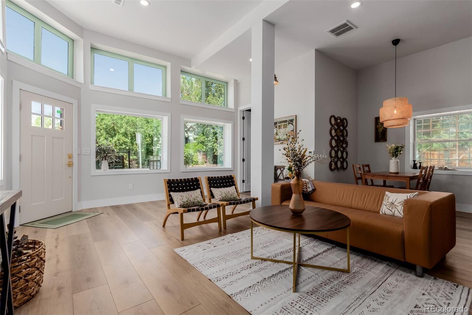 MLS Image #4 for 95 w byers place,denver, Colorado