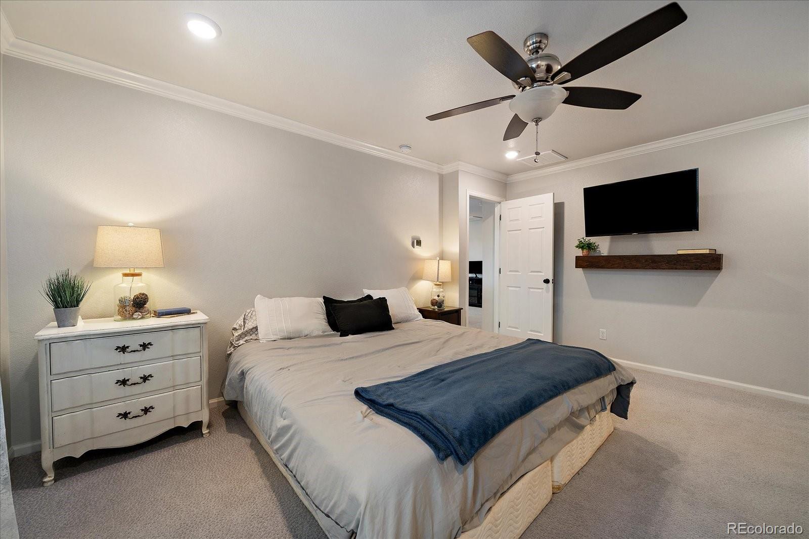 MLS Image #17 for 8208 s trails edge way,centennial, Colorado