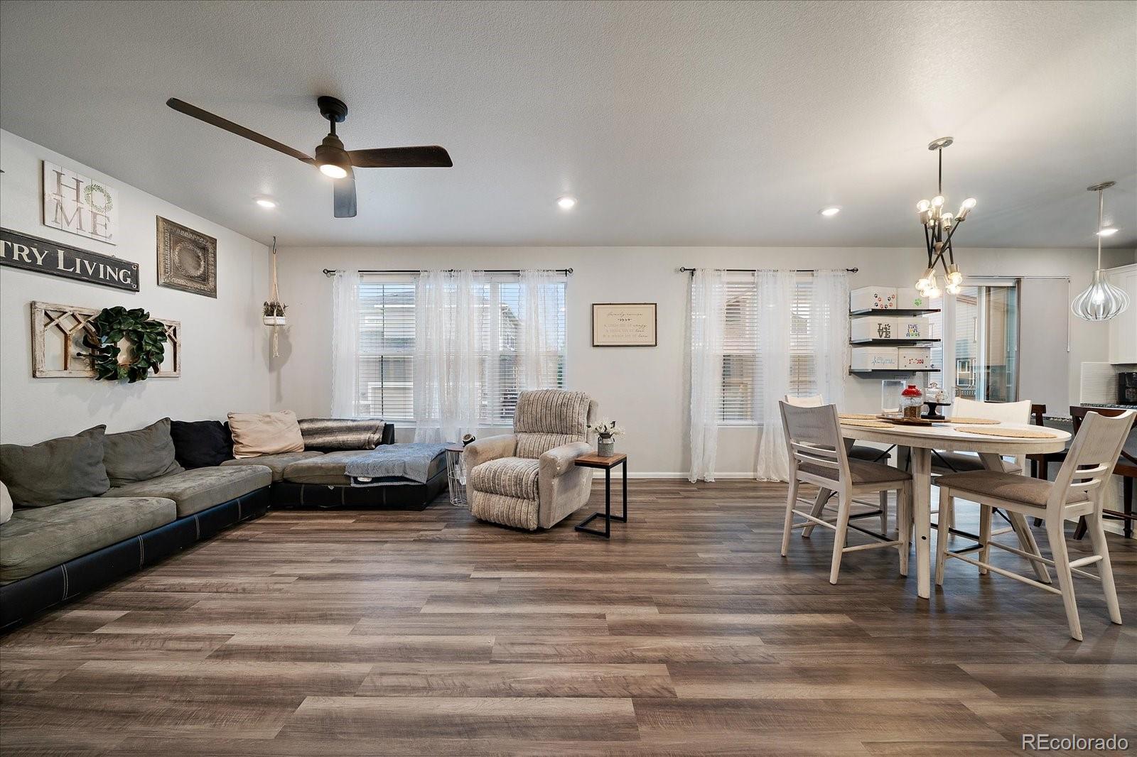 MLS Image #5 for 8208 s trails edge way,centennial, Colorado