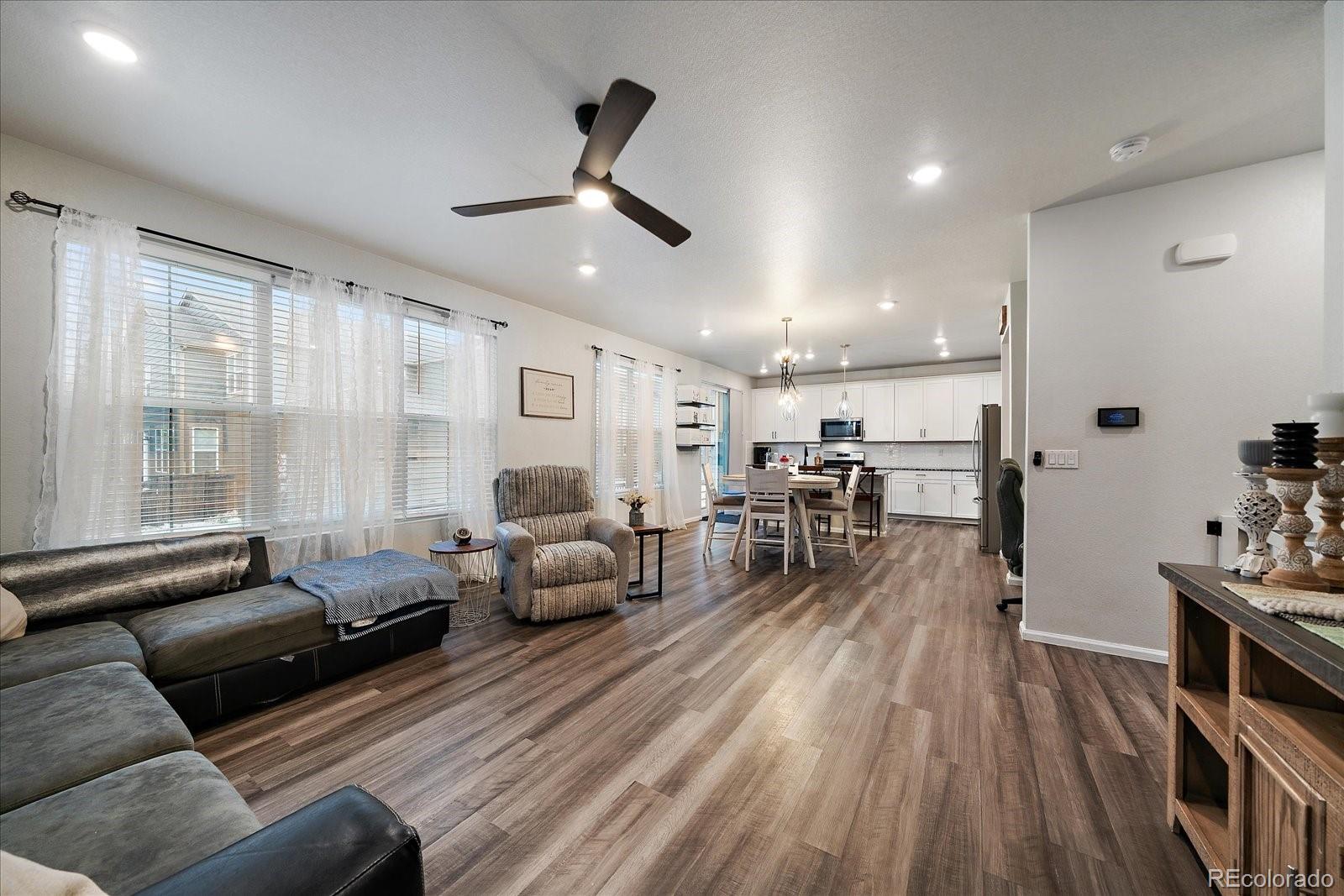 MLS Image #8 for 8208 s trails edge way,centennial, Colorado