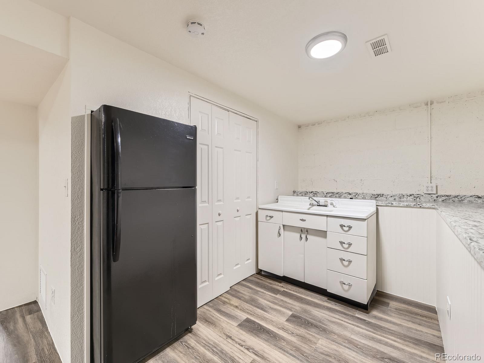 MLS Image #21 for 2102 s pearl street,denver, Colorado