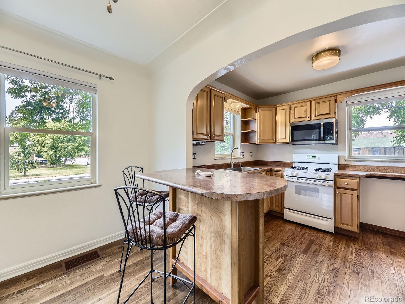 MLS Image #30 for 2102 s pearl street,denver, Colorado