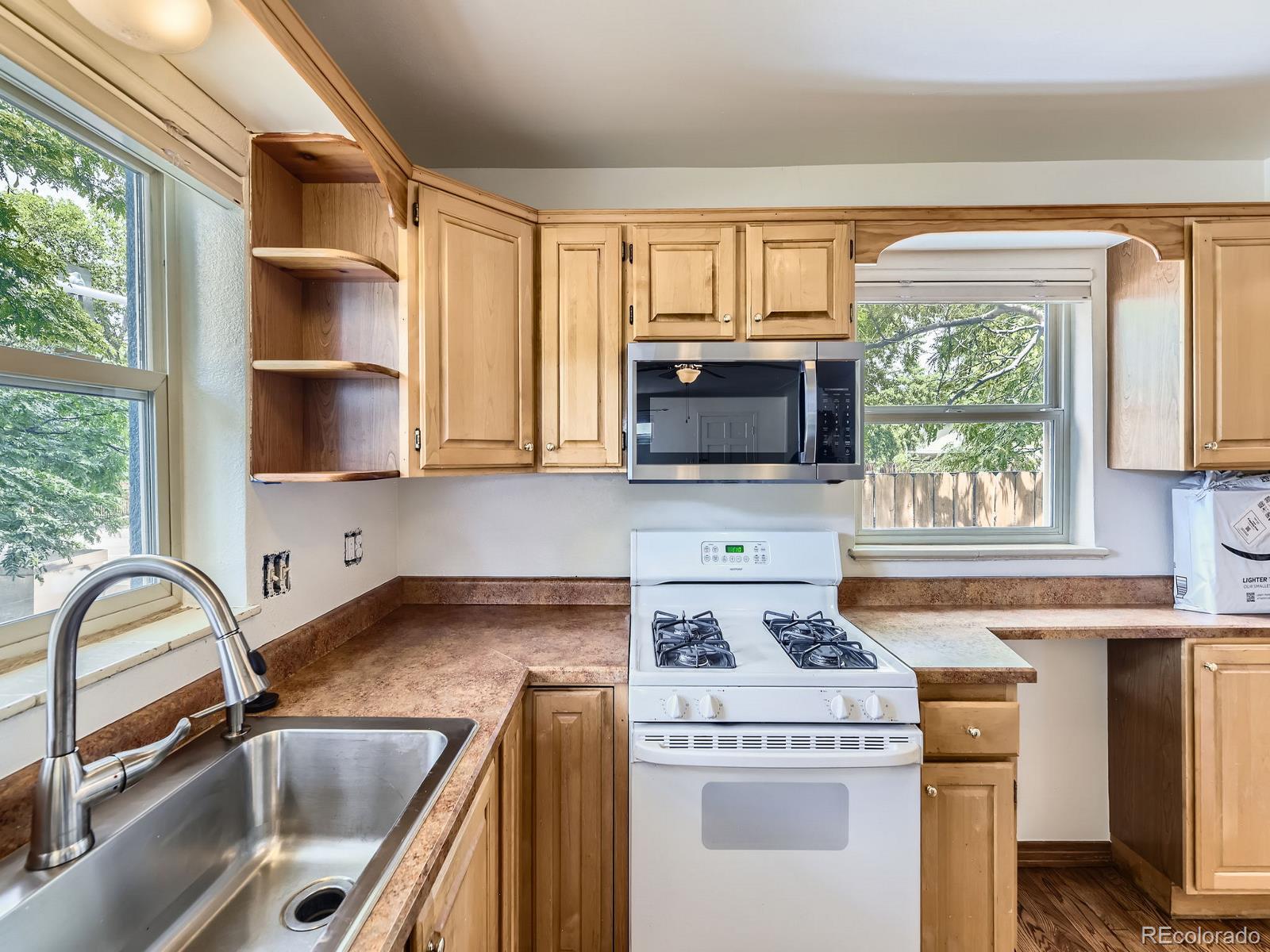 MLS Image #6 for 2102 s pearl street,denver, Colorado