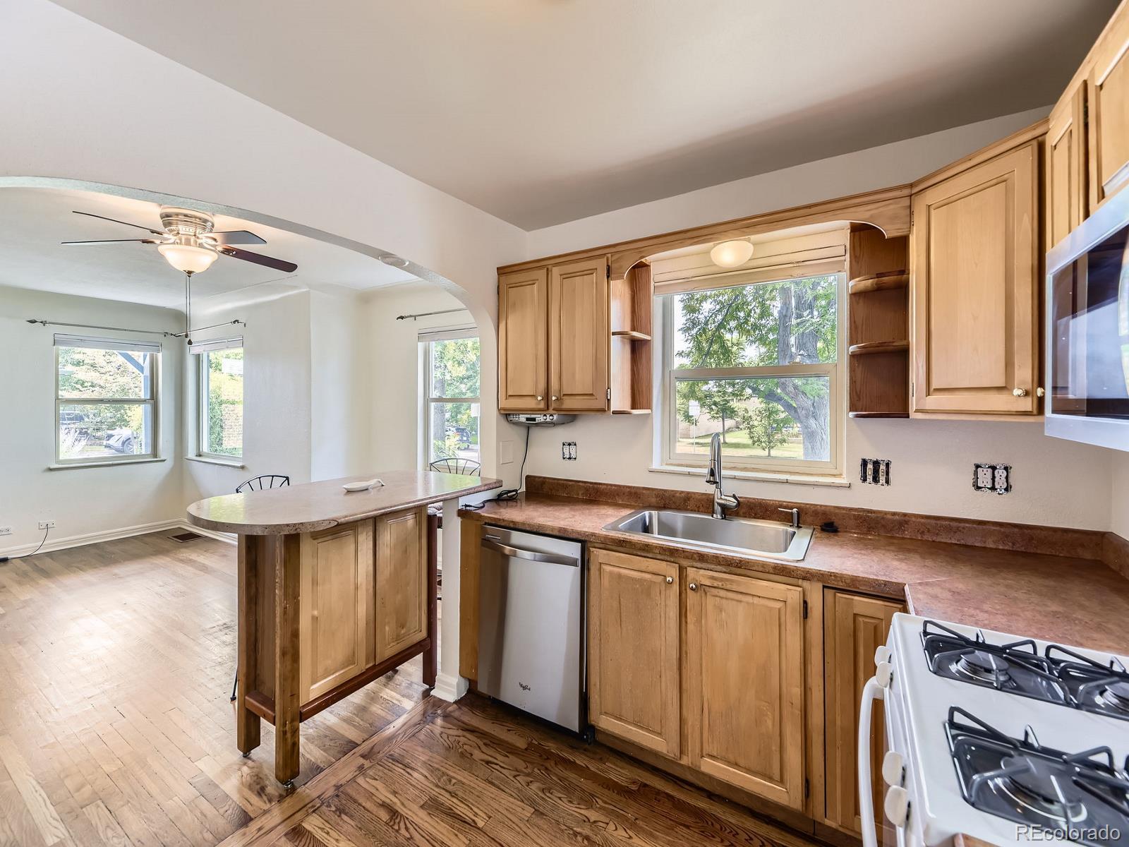 MLS Image #7 for 2102 s pearl street,denver, Colorado
