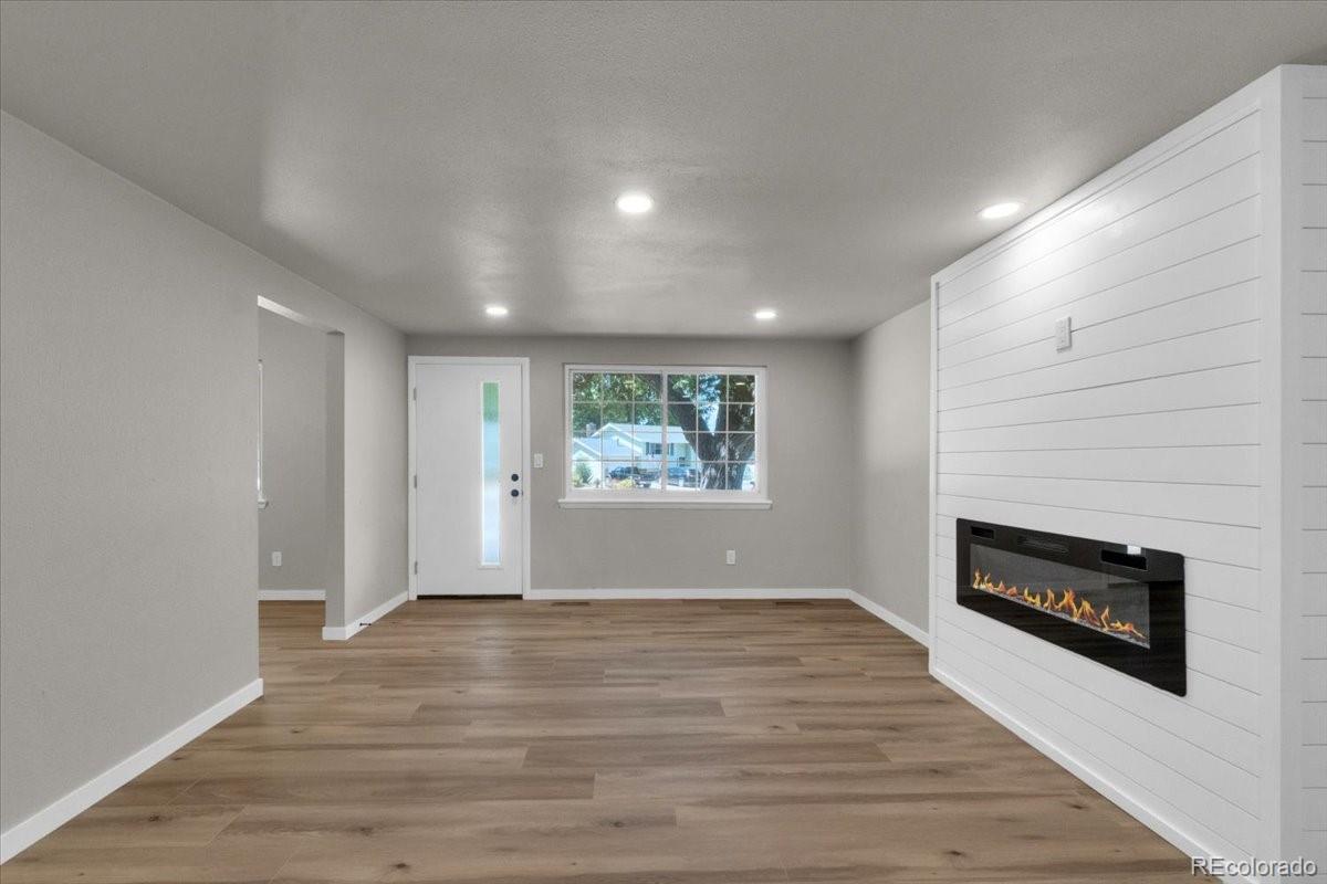 MLS Image #2 for 10  juneau place,longmont, Colorado