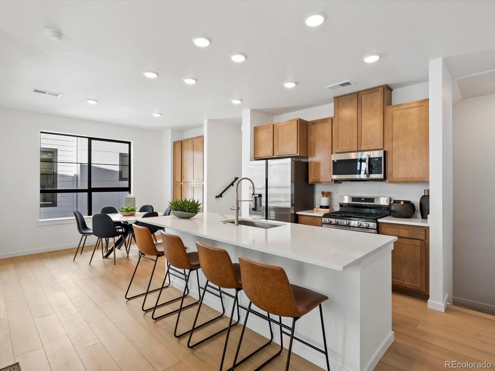 MLS Image #14 for 2050 s holly street,denver, Colorado