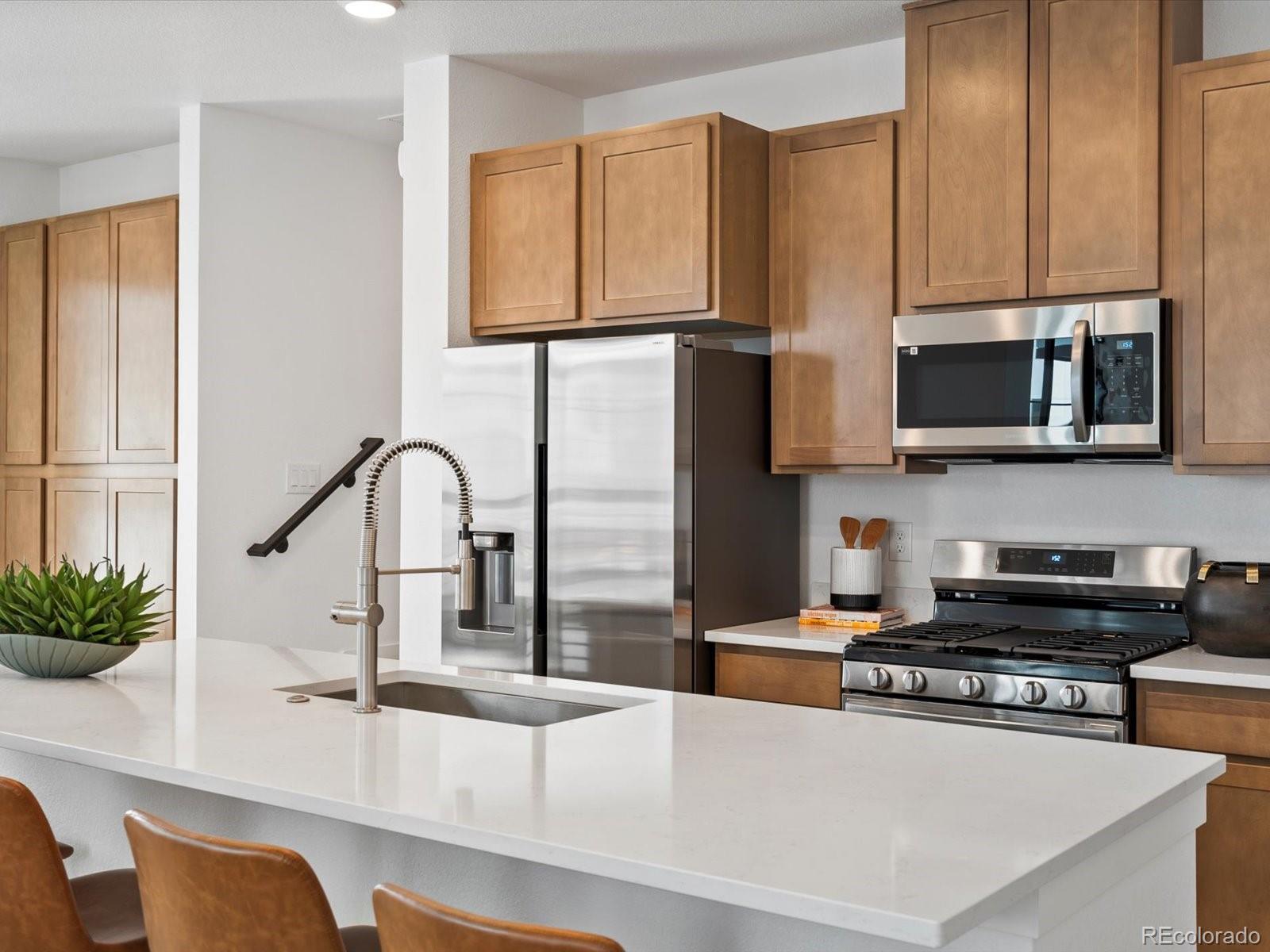 MLS Image #15 for 2050 s holly street,denver, Colorado