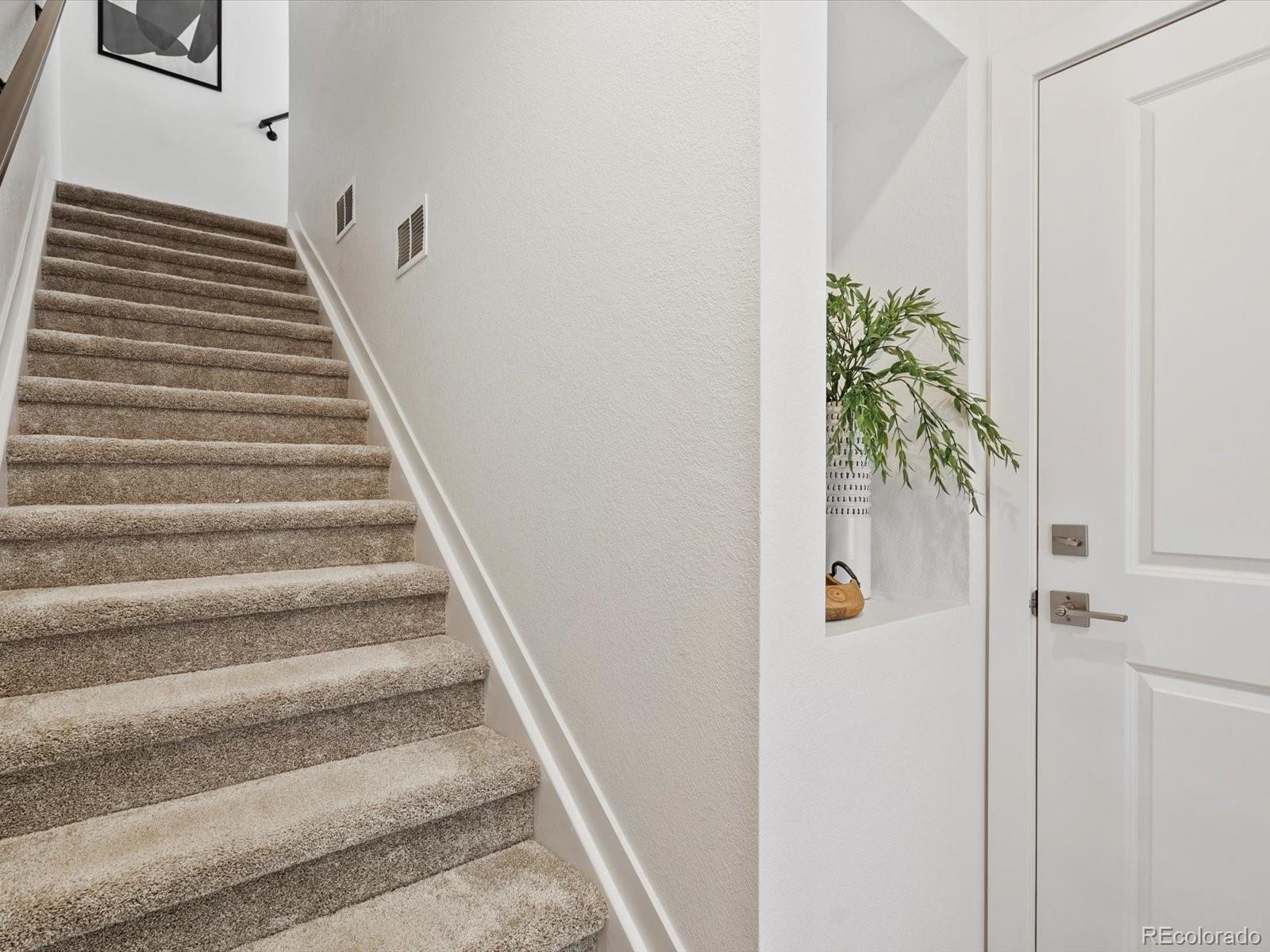 MLS Image #4 for 2050 s holly street,denver, Colorado