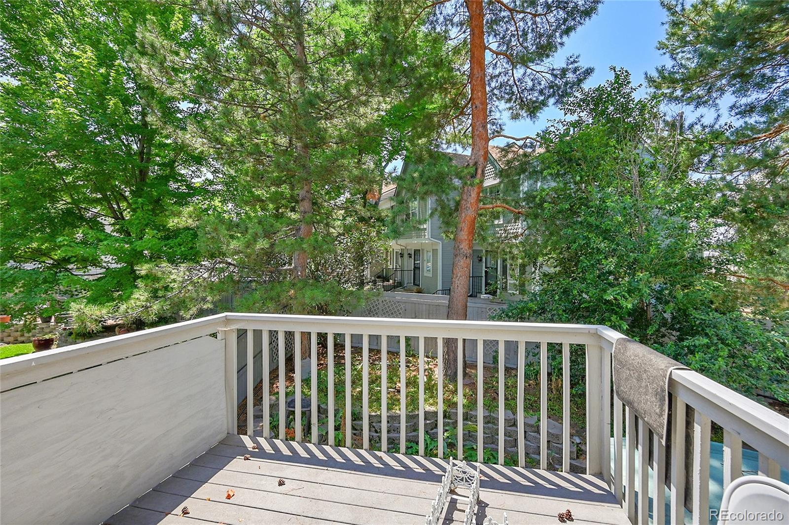 MLS Image #18 for 1655 s syracuse street,denver, Colorado