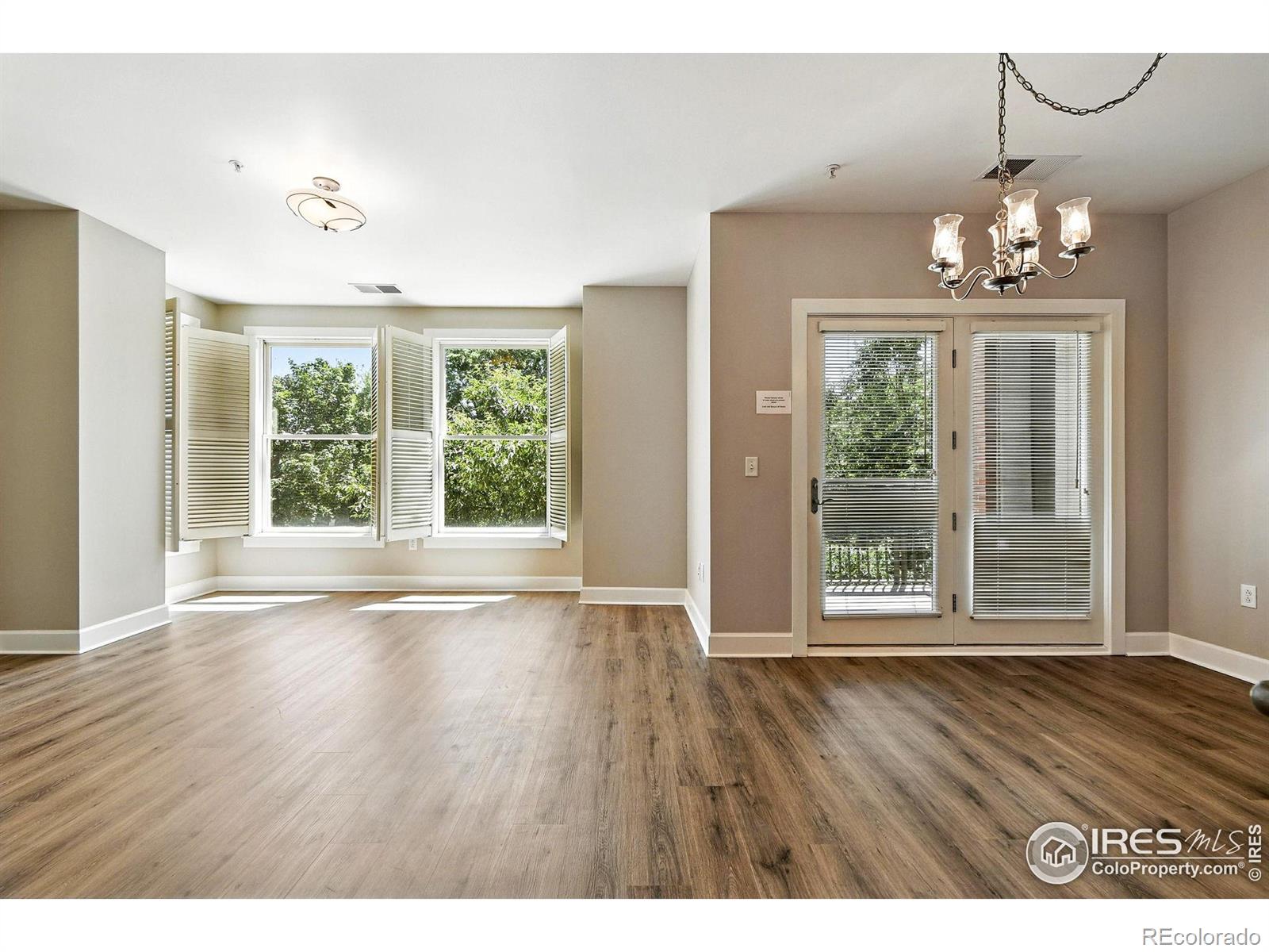 MLS Image #16 for 1631 n emerson street,denver, Colorado