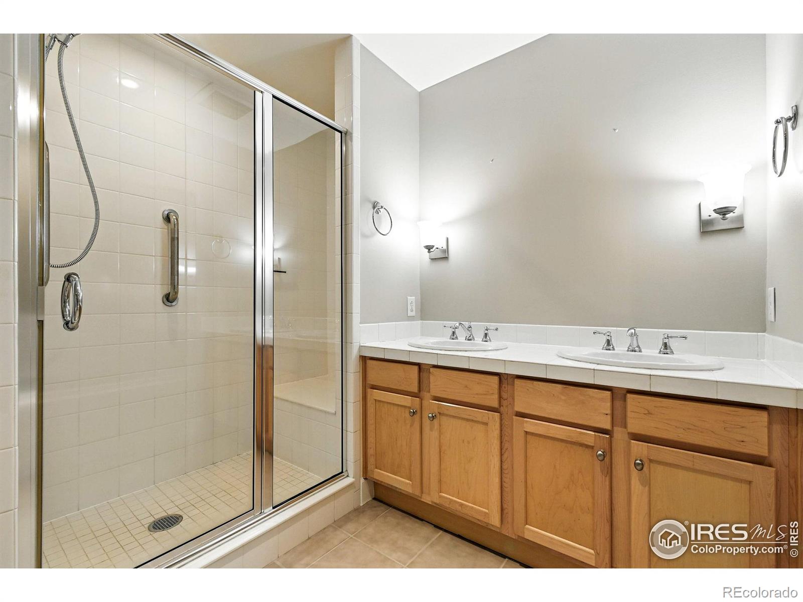 MLS Image #26 for 1631 n emerson street,denver, Colorado