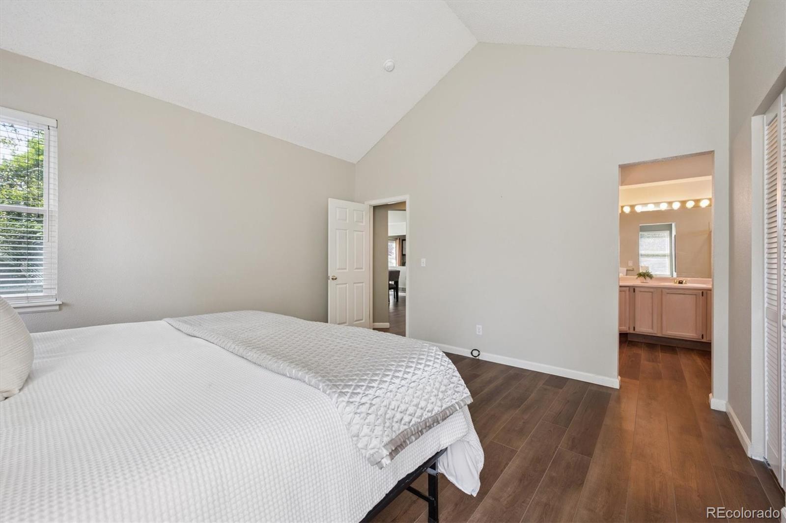 MLS Image #13 for 3314 s tulare court,denver, Colorado