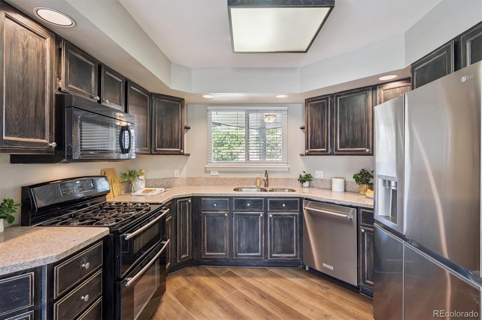 MLS Image #7 for 3314 s tulare court,denver, Colorado