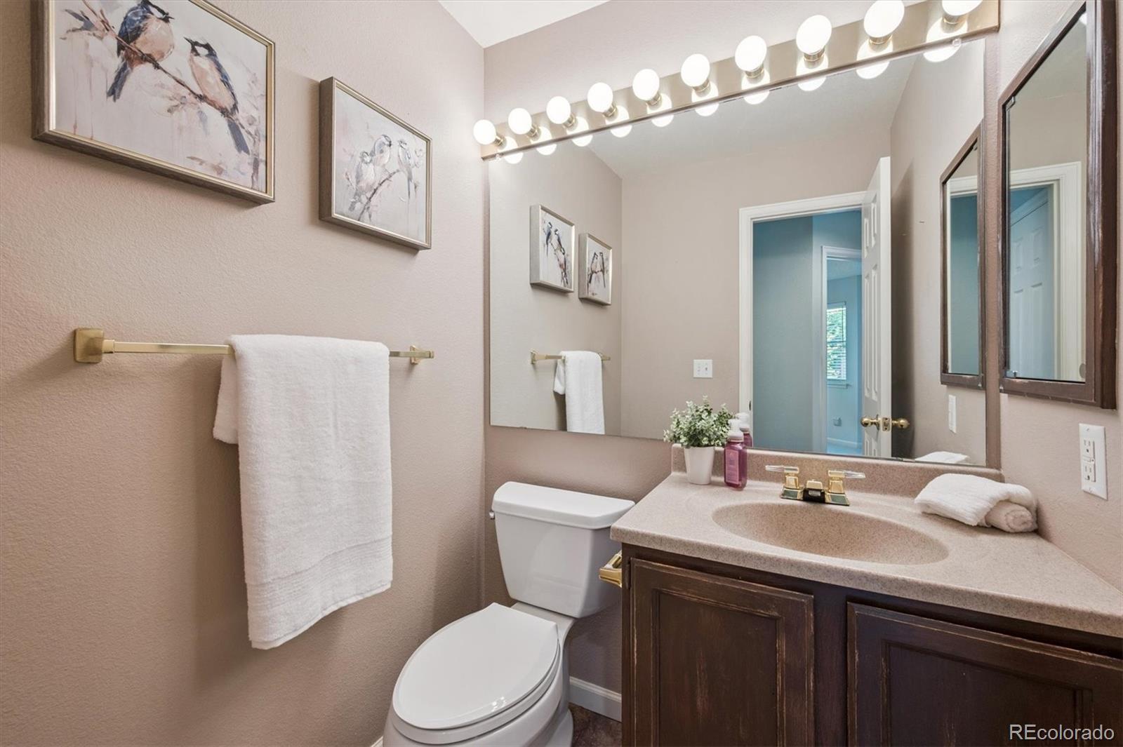 MLS Image #9 for 3314 s tulare court,denver, Colorado