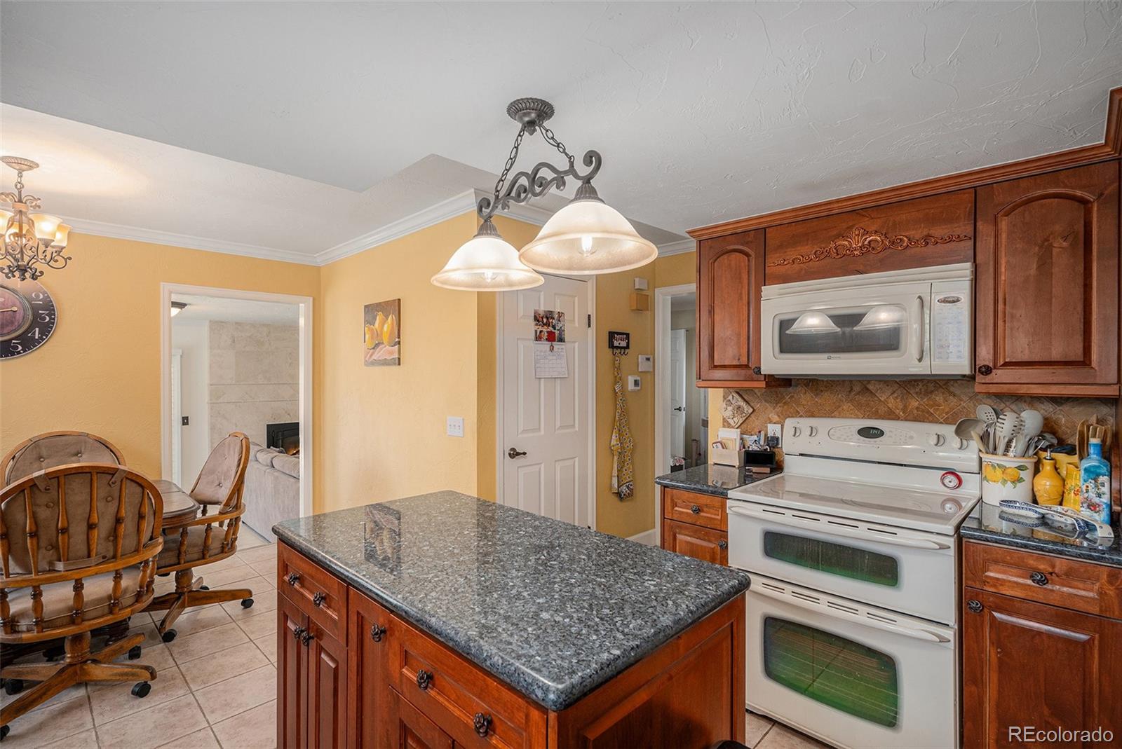 MLS Image #9 for 1040 s dayton street,denver, Colorado