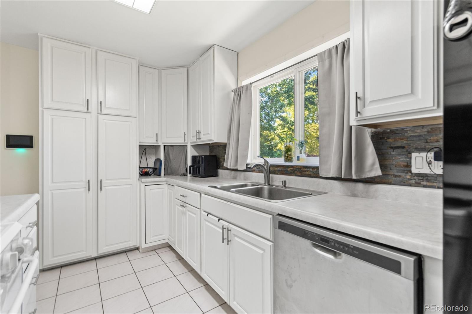MLS Image #11 for 3397 w tanforan drive,englewood, Colorado