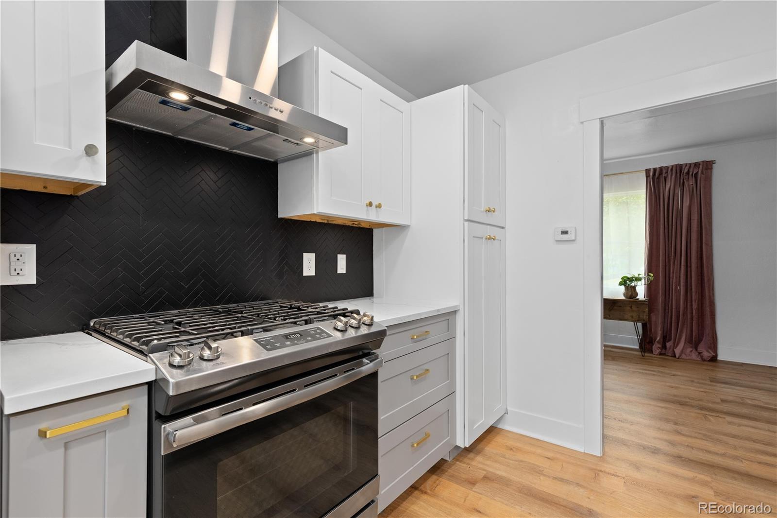 MLS Image #7 for 5072  newton street,denver, Colorado