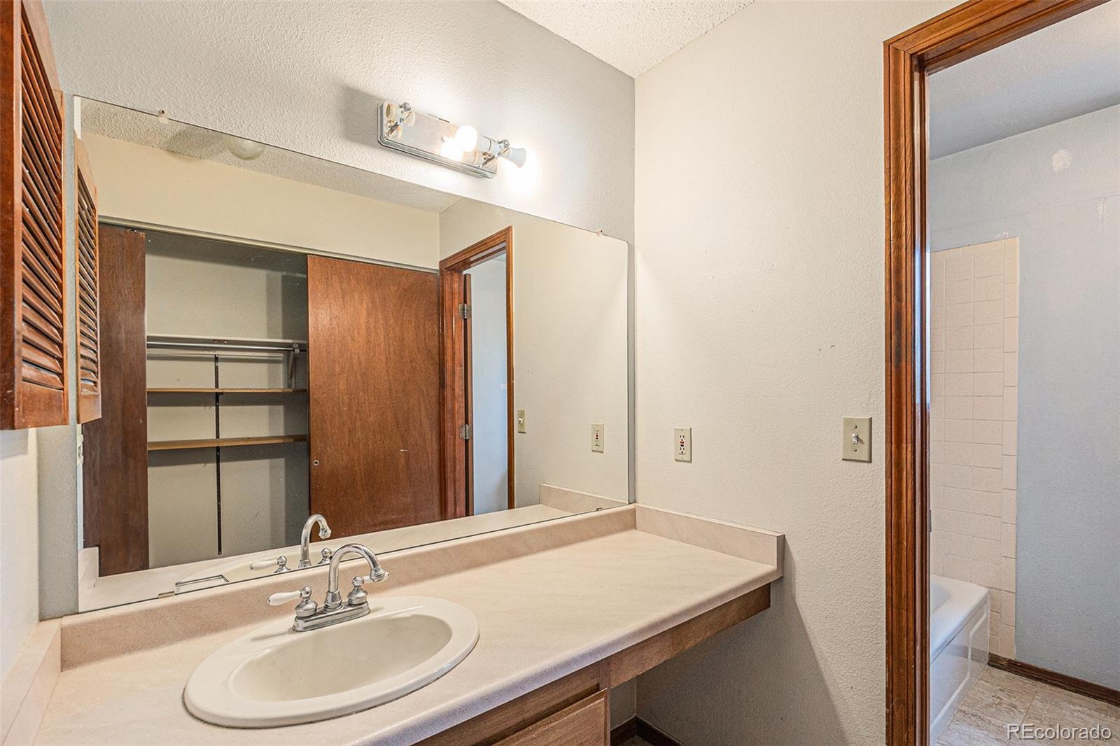 MLS Image #14 for 17583 e belleview place,centennial, Colorado