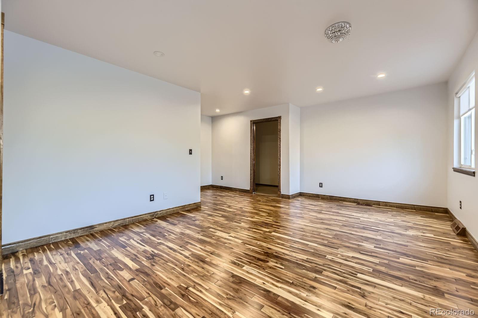 MLS Image #14 for 10783 e berry avenue,englewood, Colorado