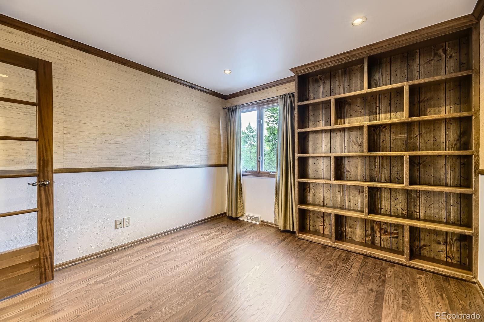 MLS Image #6 for 10783 e berry avenue,englewood, Colorado