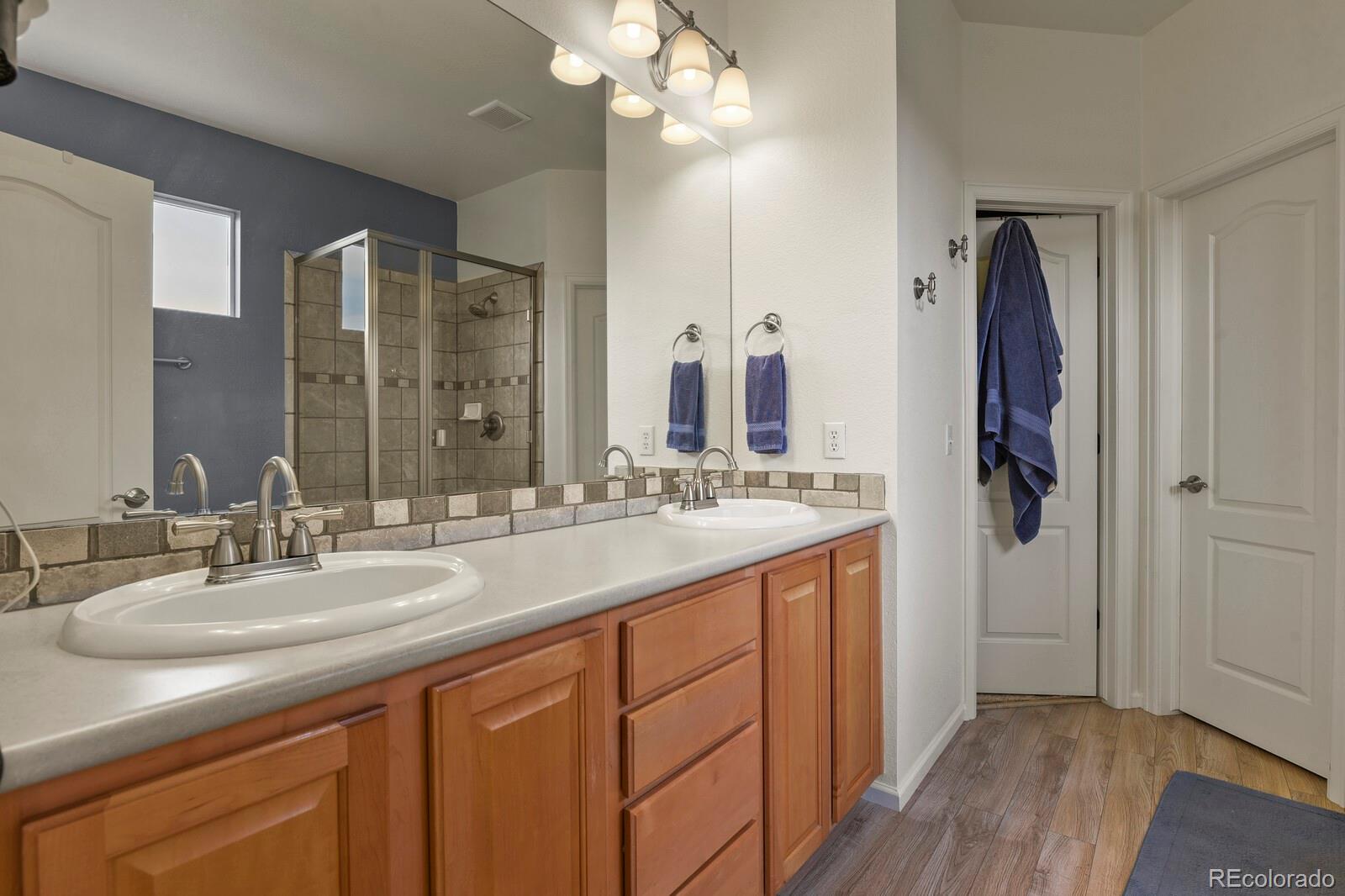 MLS Image #11 for 514 n flat rock street,aurora, Colorado