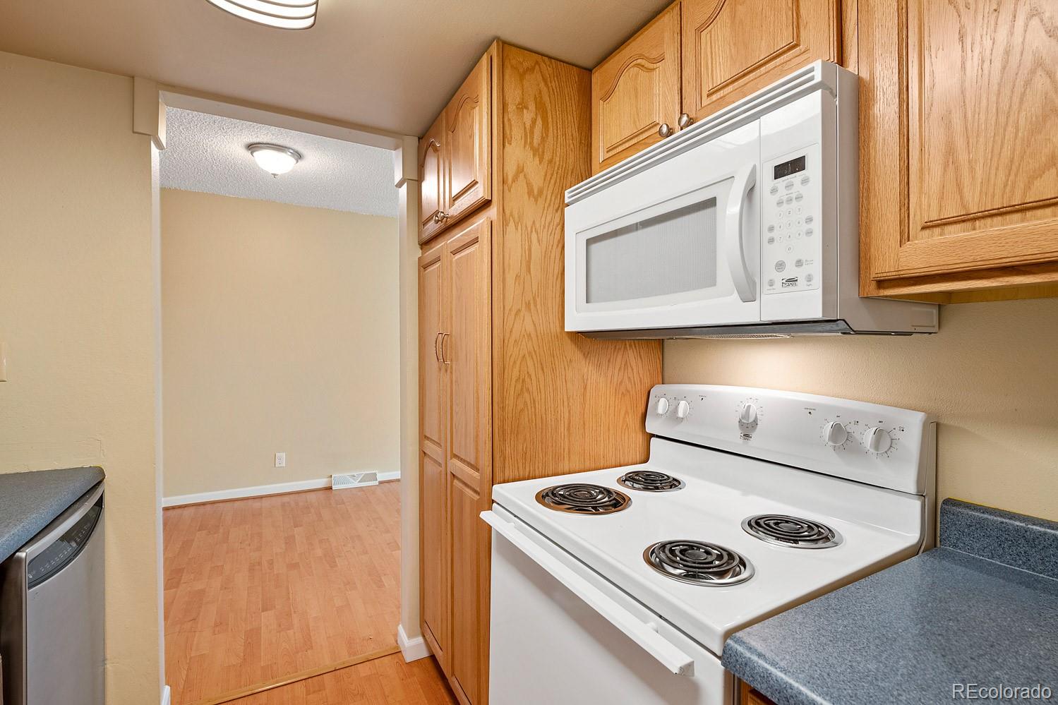 MLS Image #8 for 1195 s oneida street,denver, Colorado