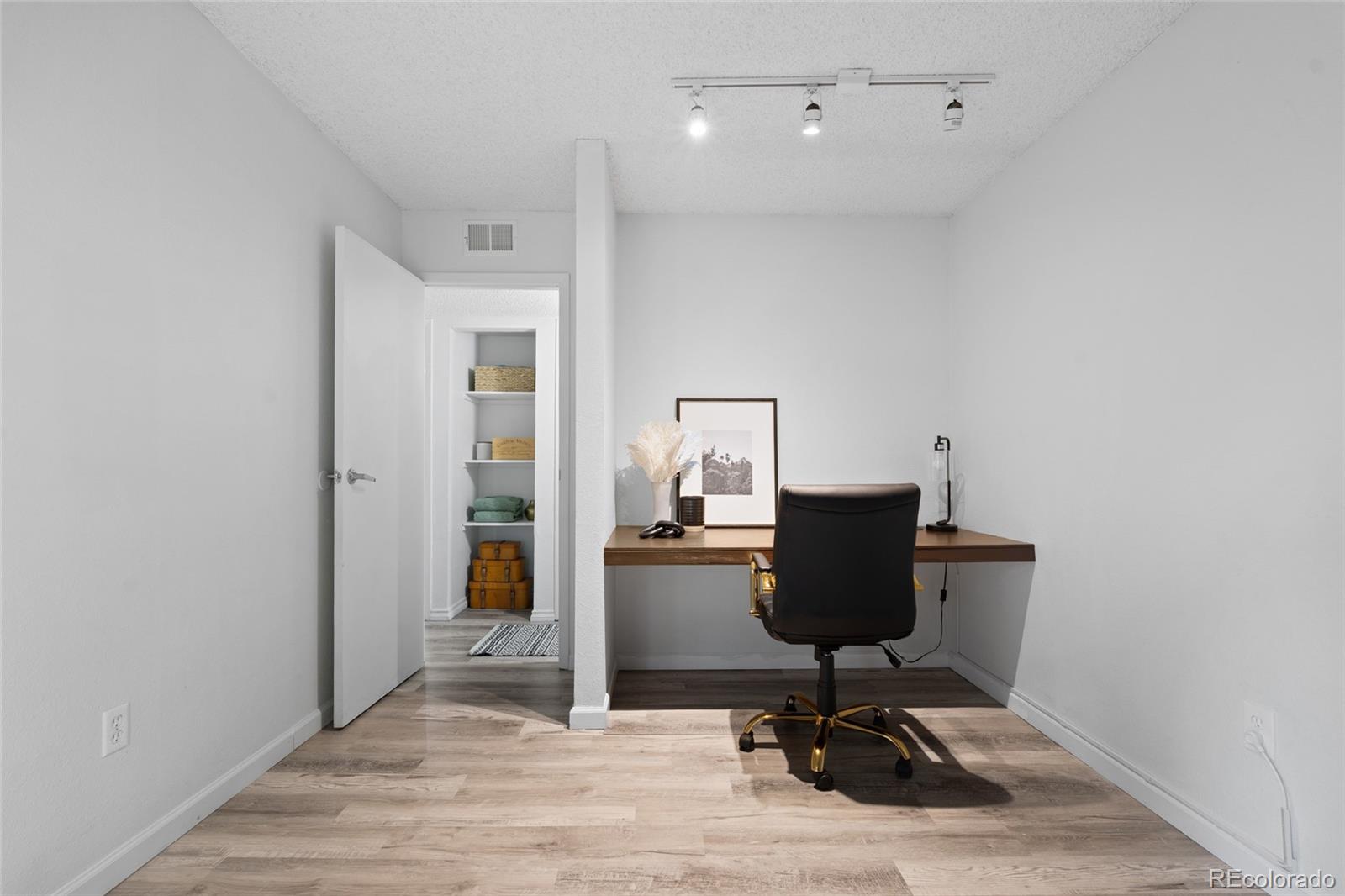 MLS Image #25 for 14934 e hampden circle,aurora, Colorado