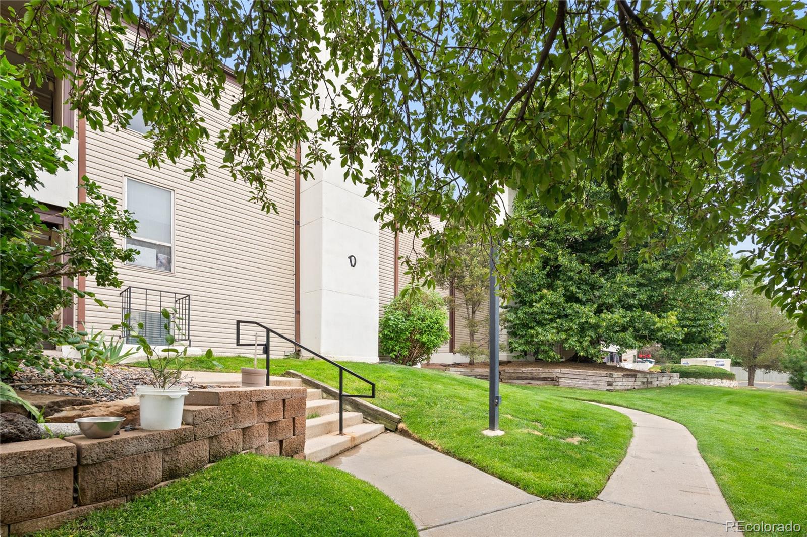 MLS Image #30 for 14934 e hampden circle,aurora, Colorado