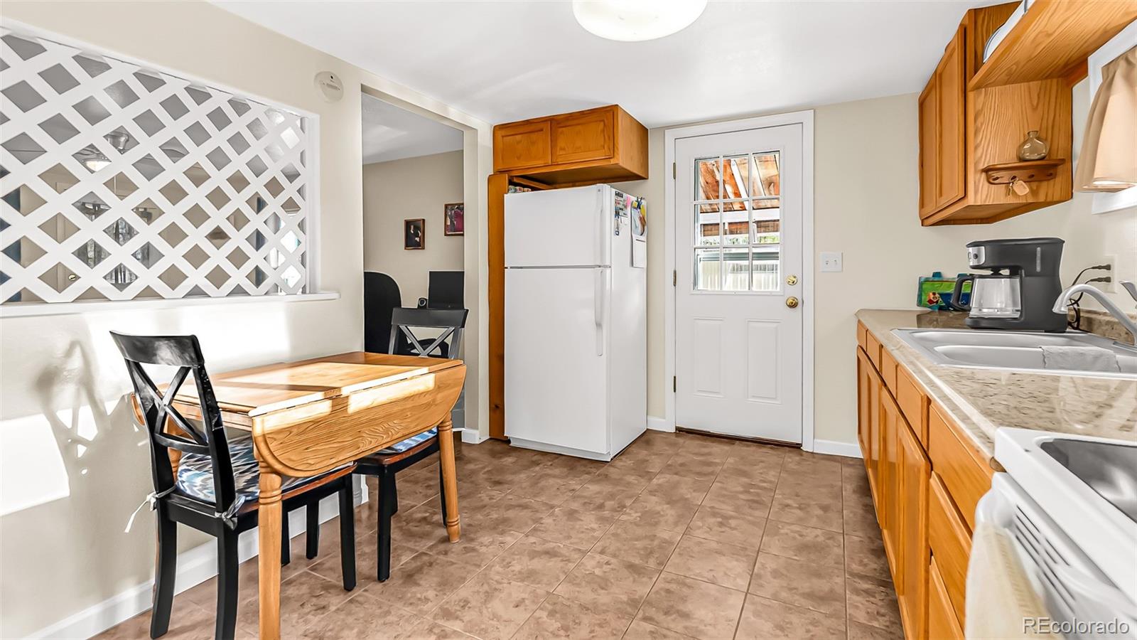 MLS Image #12 for 581  bent avenue,akron, Colorado