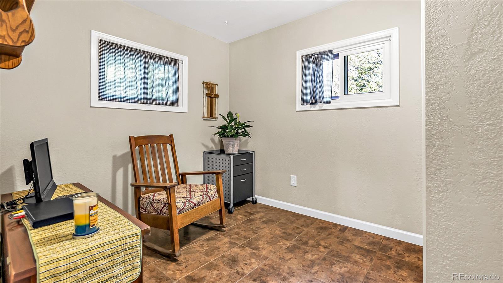 MLS Image #6 for 581  bent avenue,akron, Colorado