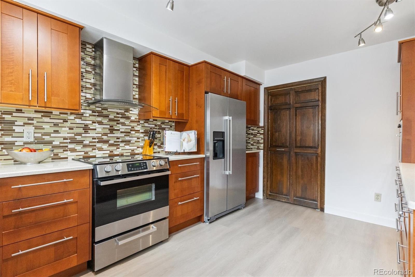 MLS Image #13 for 8189 e phillips circle,centennial, Colorado