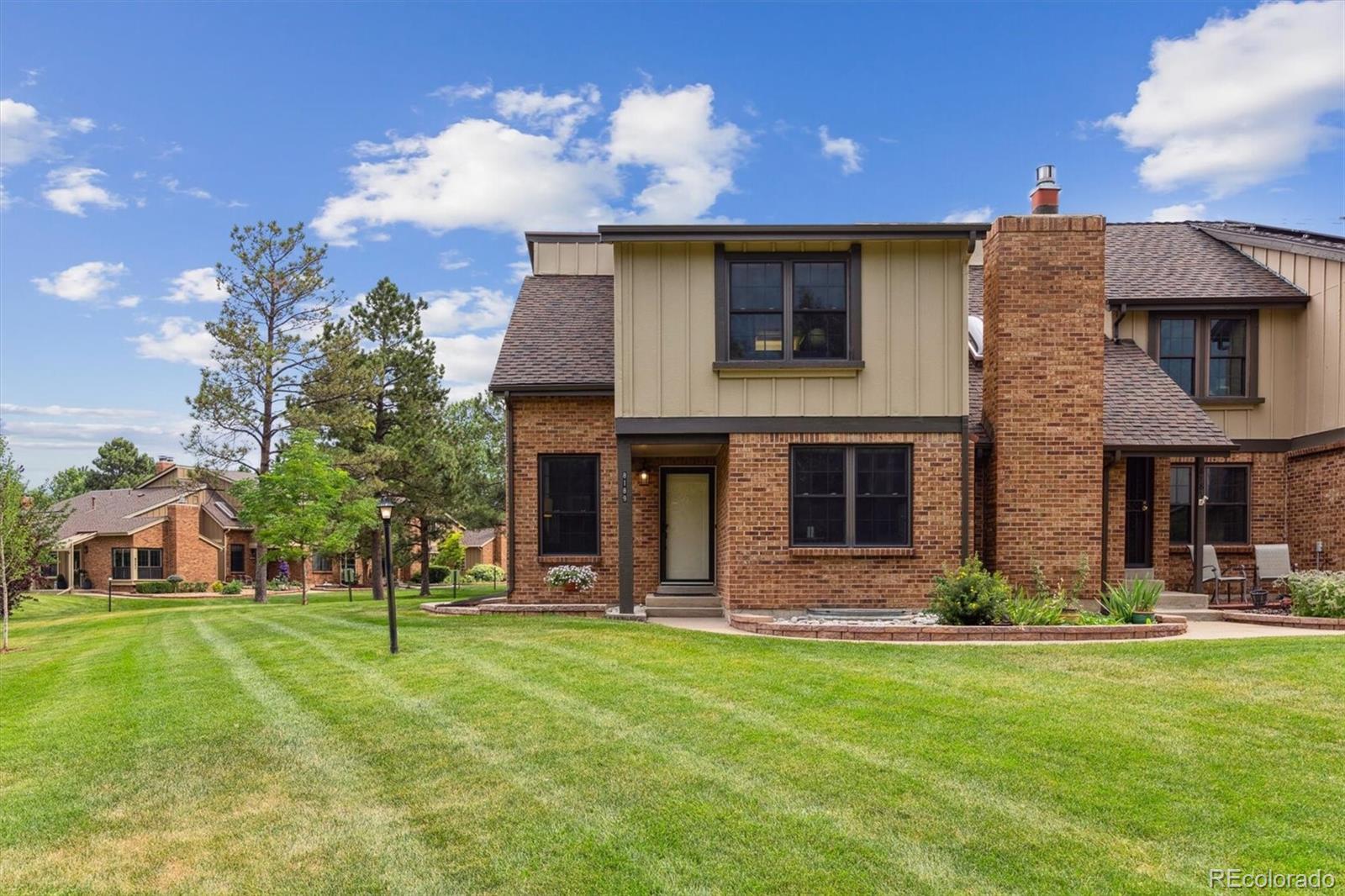 MLS Image #3 for 8189 e phillips circle,centennial, Colorado