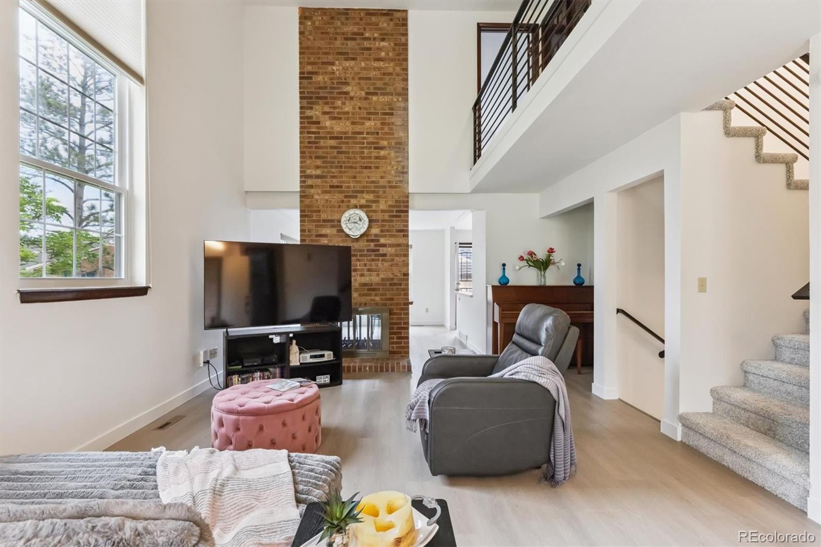 MLS Image #5 for 8189 e phillips circle,centennial, Colorado