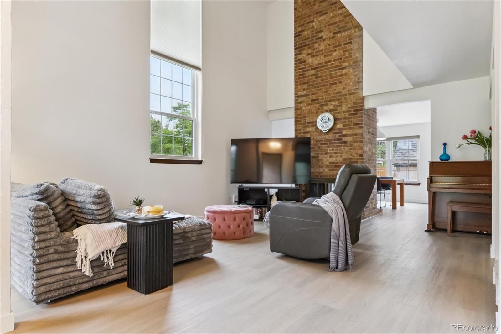 MLS Image #6 for 8189 e phillips circle,centennial, Colorado