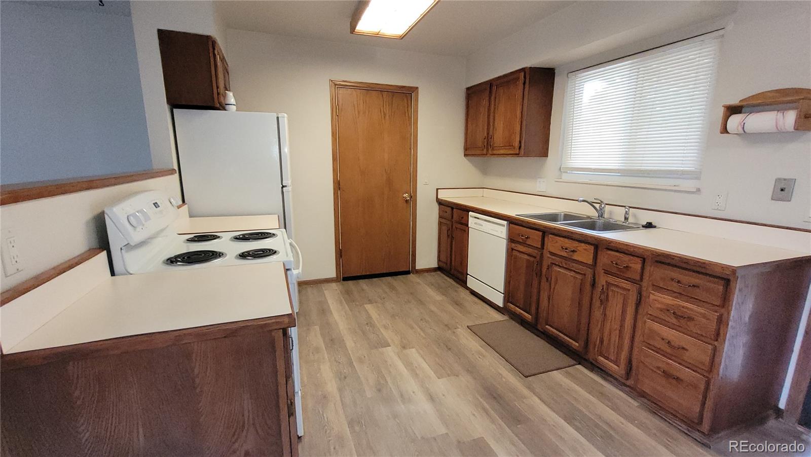 MLS Image #5 for 15998 e wesley avenue,aurora, Colorado