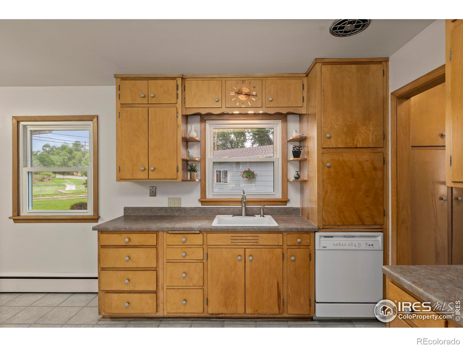 MLS Image #10 for 1344  aspen place,longmont, Colorado