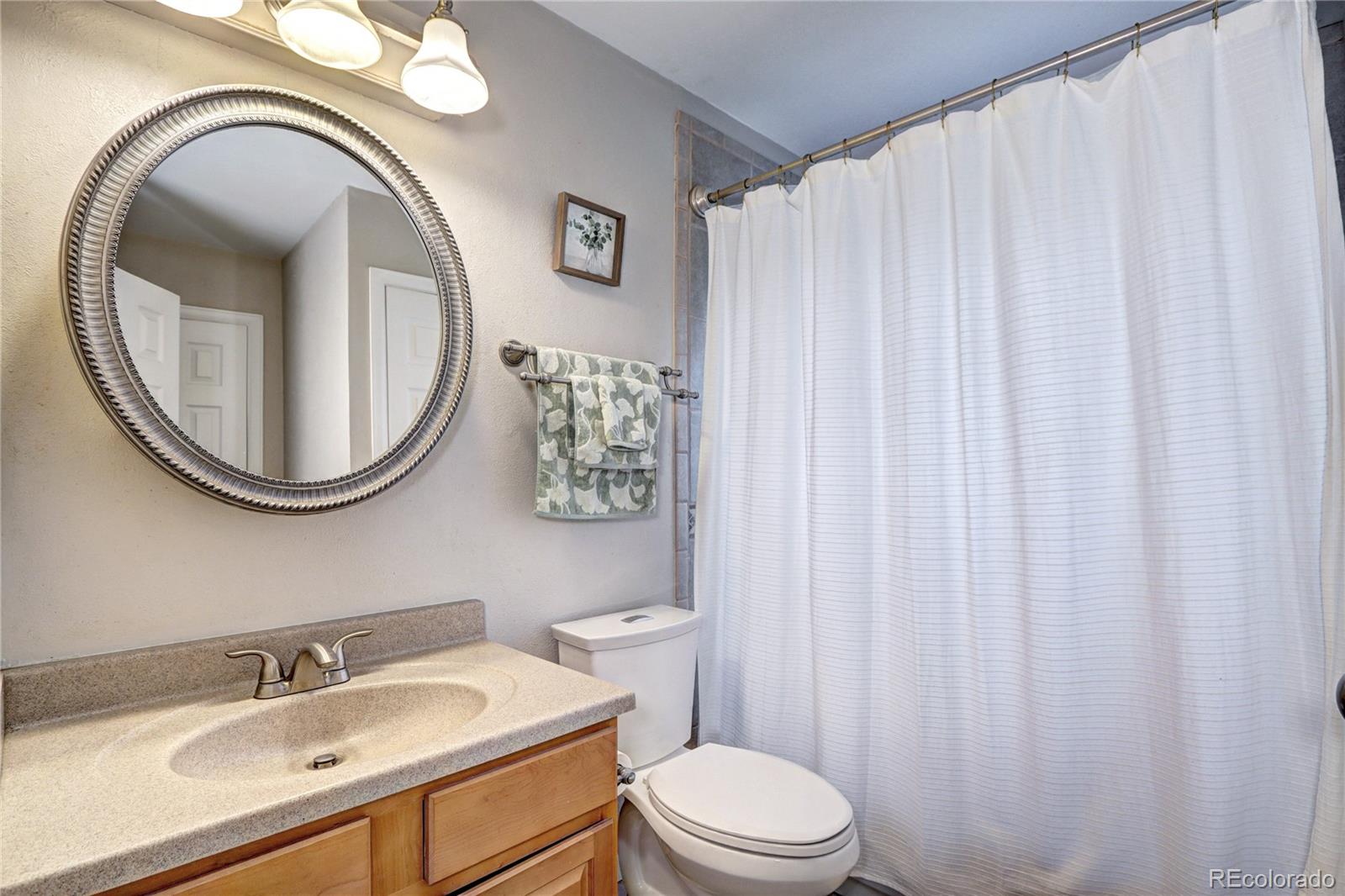 MLS Image #14 for 2424 s elkhart street,aurora, Colorado