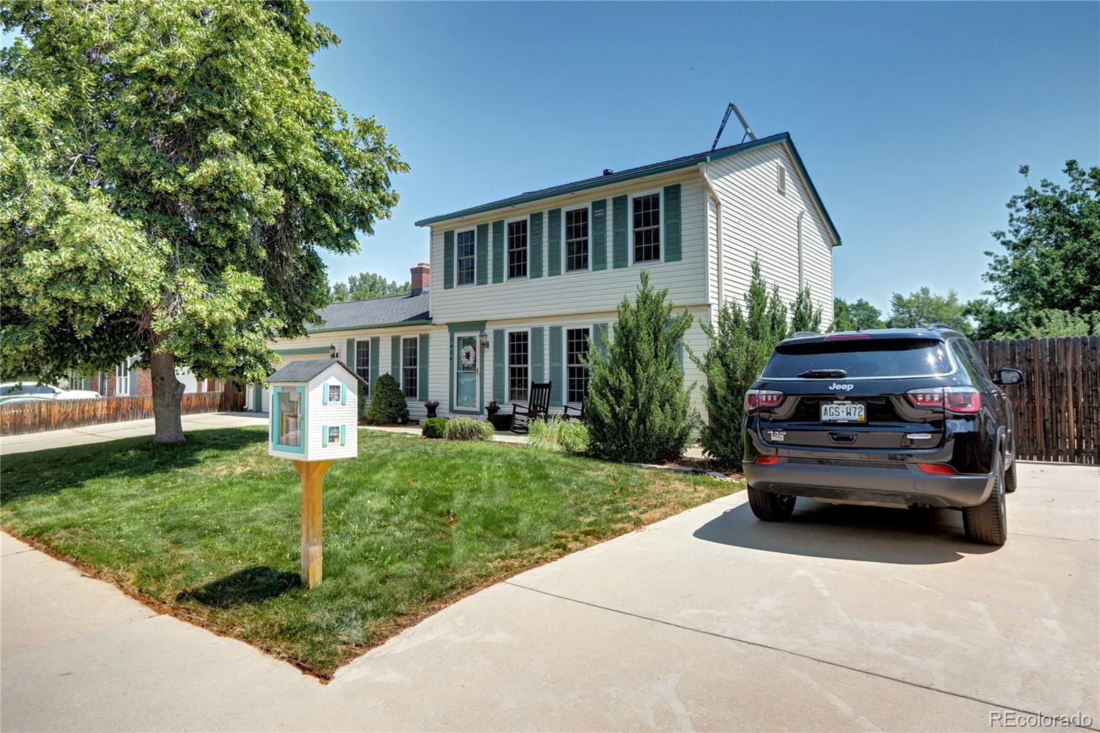 MLS Image #2 for 2424 s elkhart street,aurora, Colorado