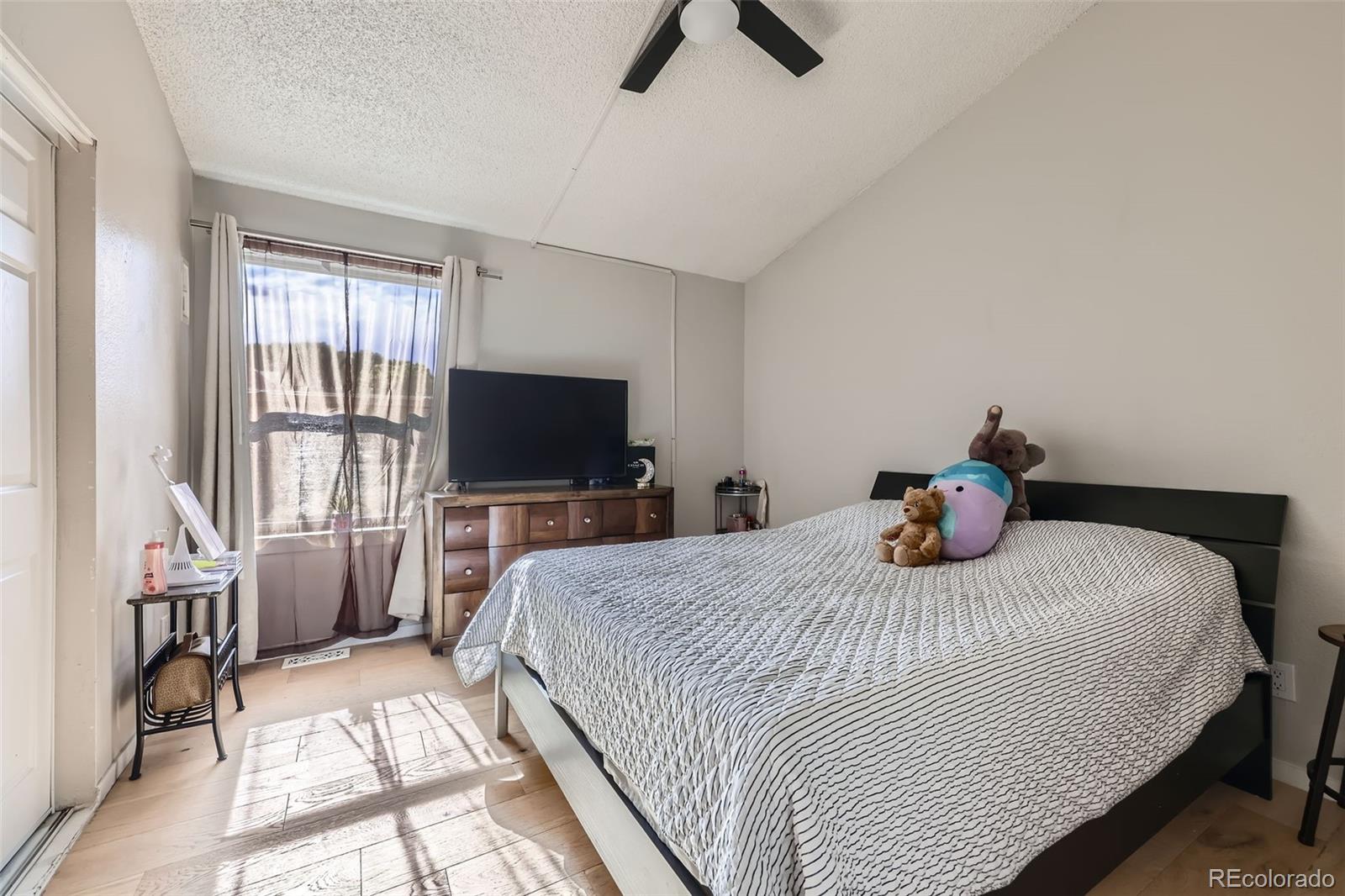 MLS Image #4 for 2469  devonshire court,denver, Colorado