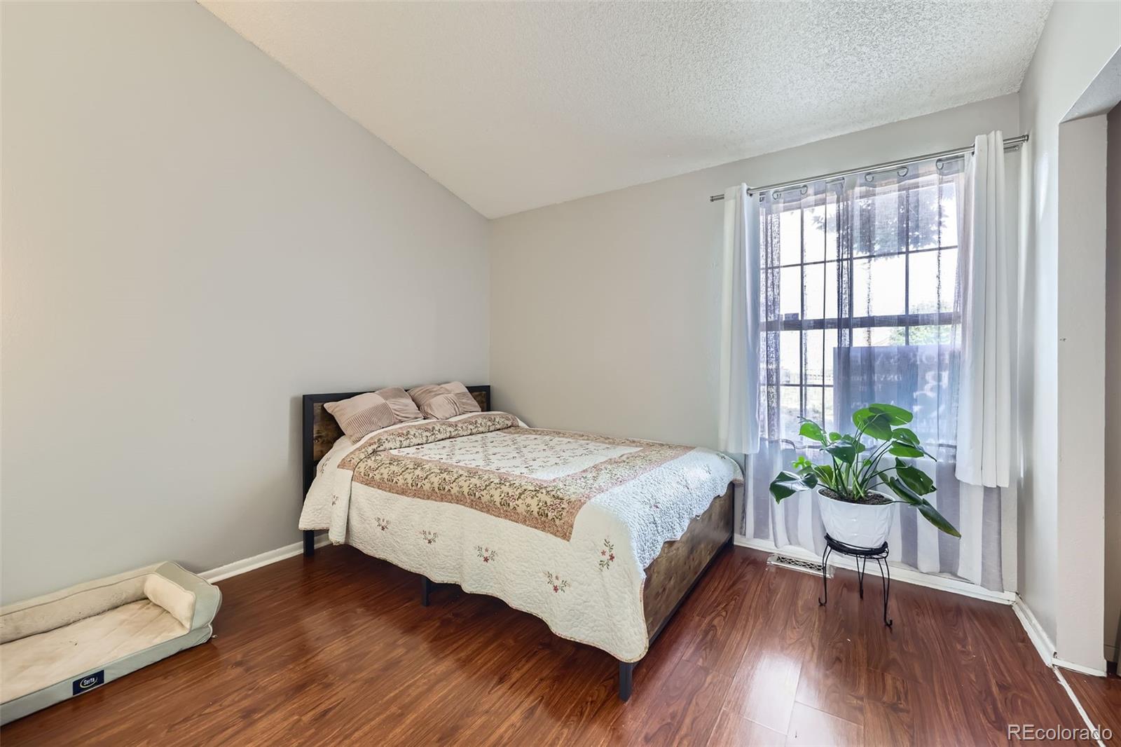 MLS Image #5 for 2469  devonshire court,denver, Colorado