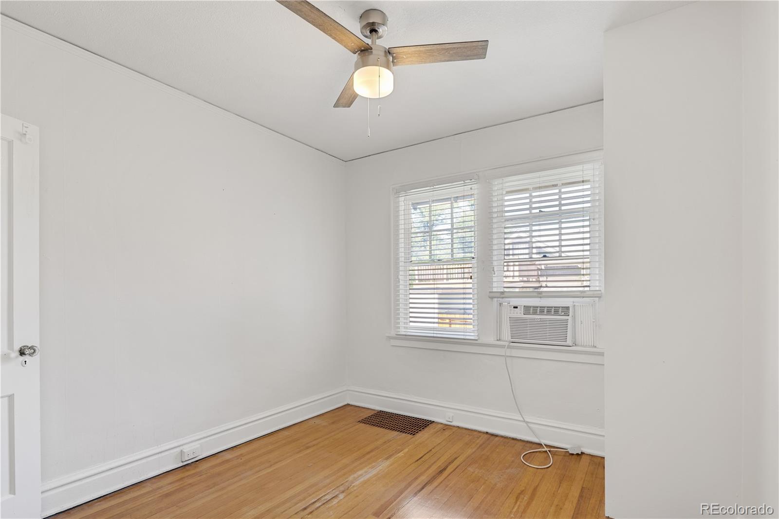 MLS Image #14 for 1705 & 1709 s ogden street,denver, Colorado