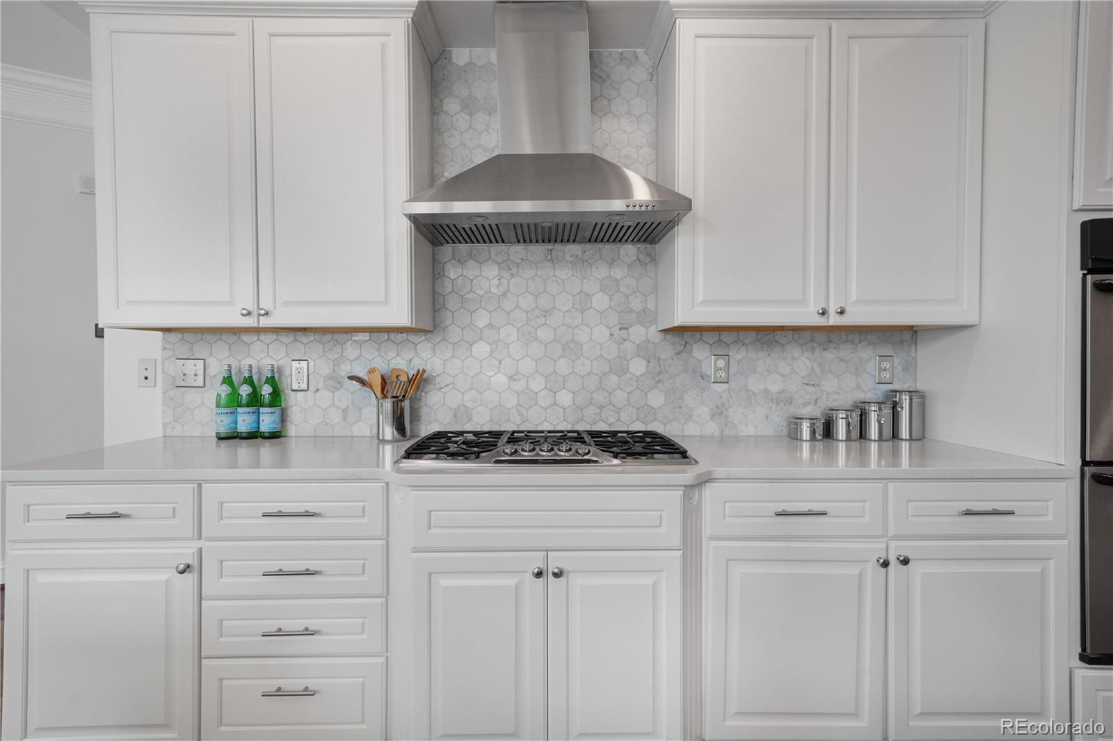 MLS Image #10 for 8745 e 23rd avenue,denver, Colorado